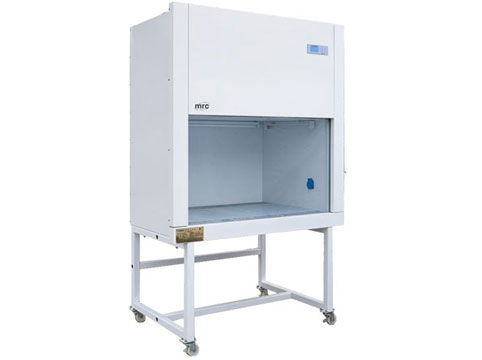 CLEAN BENCHES / LAMINAR FLOW CABINETS CLEAN BENCHES / LAMINAR FLOW CABINETS