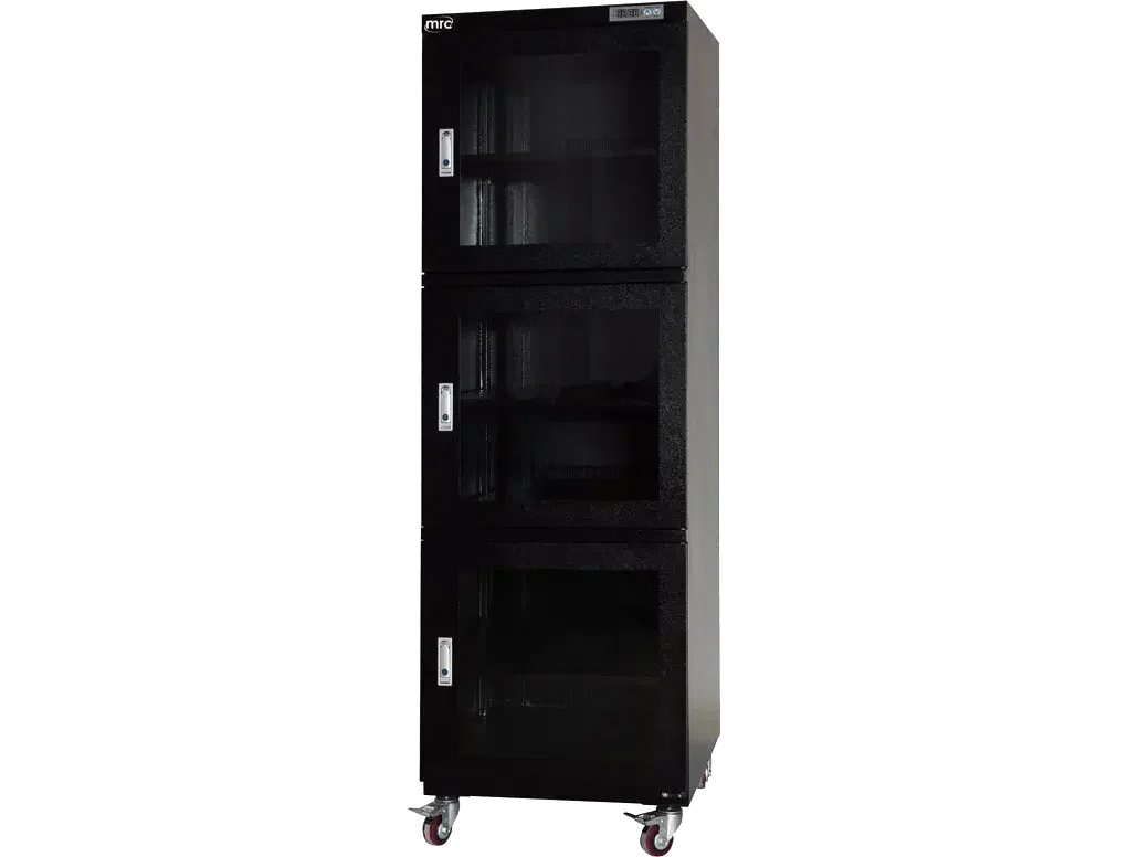 Dry cabinet 10-20%RH 728 liter 5 Shelves 3 Doors