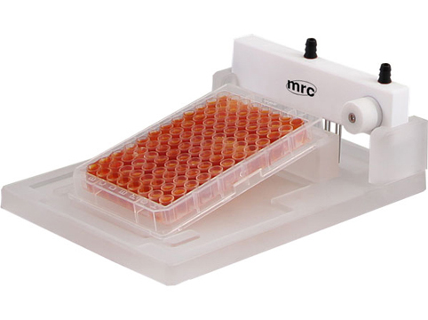 Gravity fed microplate washer