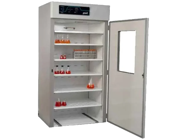 Large incubator 1092 liter up to 70 deg C 3