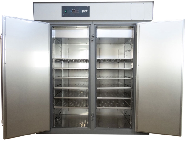 HORIZONTAL AIR FLOW HIGH PERFORMANCE OVEN,260DEGC,1083 LITER